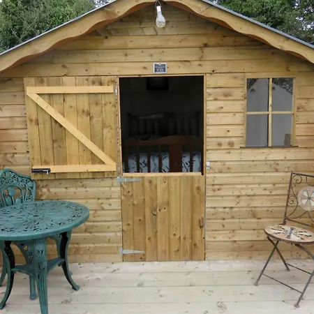 Rustic Glamping For Two By The Shannon Estuary In Country Clare, Ireland Semesterbostad Effernan