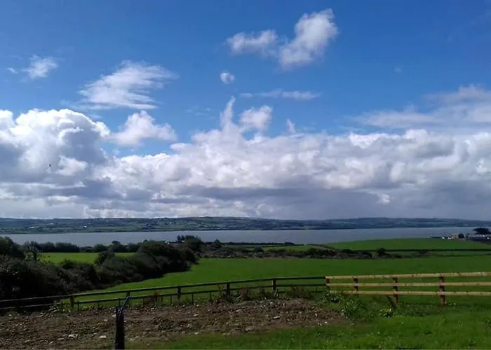 Rustic Glamping For Two By Shannon Estuary In Country Clare, Ireland Vakantiehuis Effernan