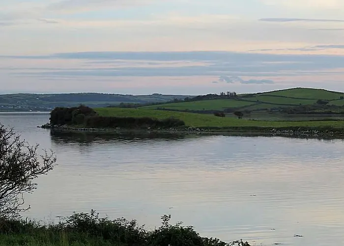 Rustic Glamping For Two By Shannon Estuary In Country Clare, Ireland Effernan